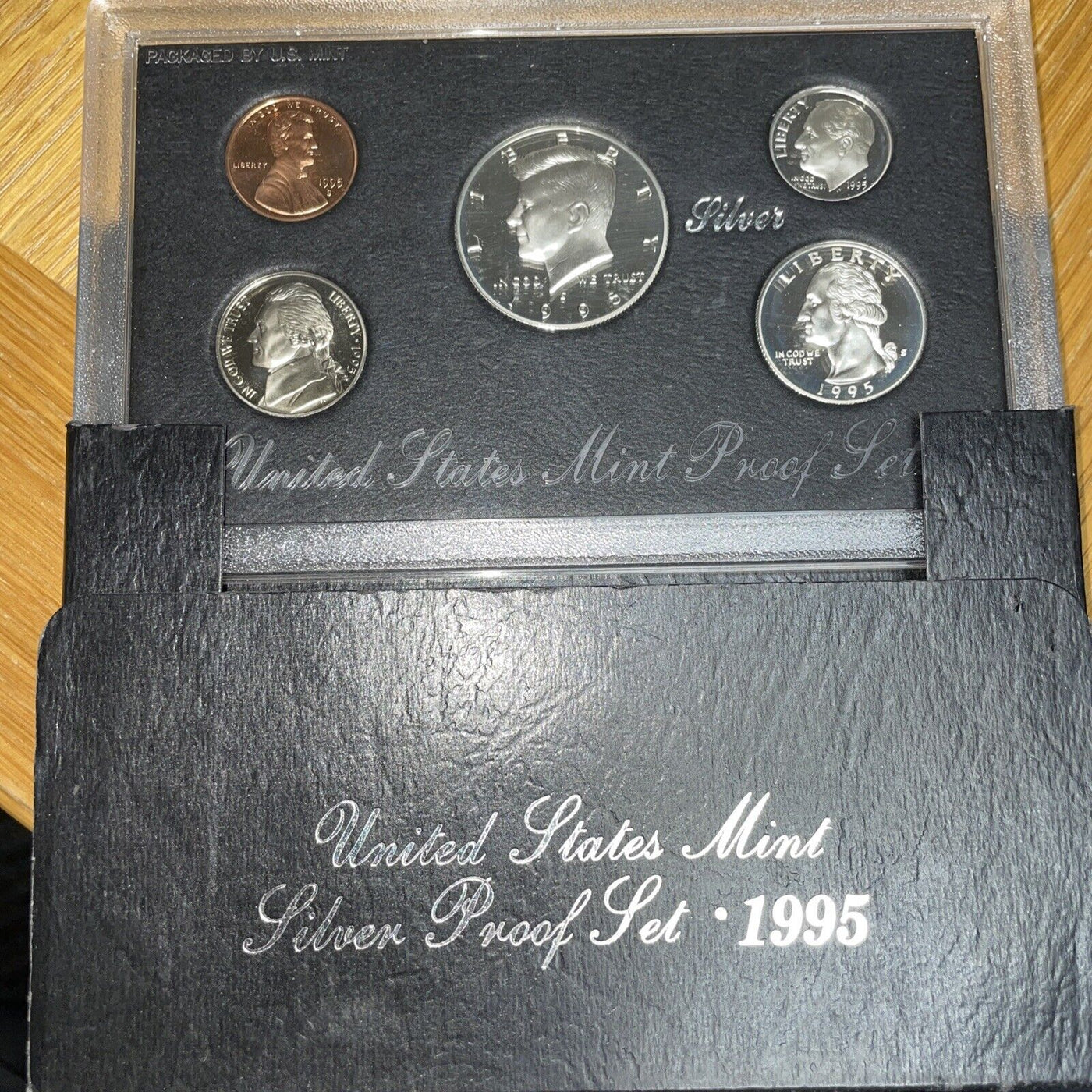 1995 US silver proof set scarce date with original box &certificate authenticity