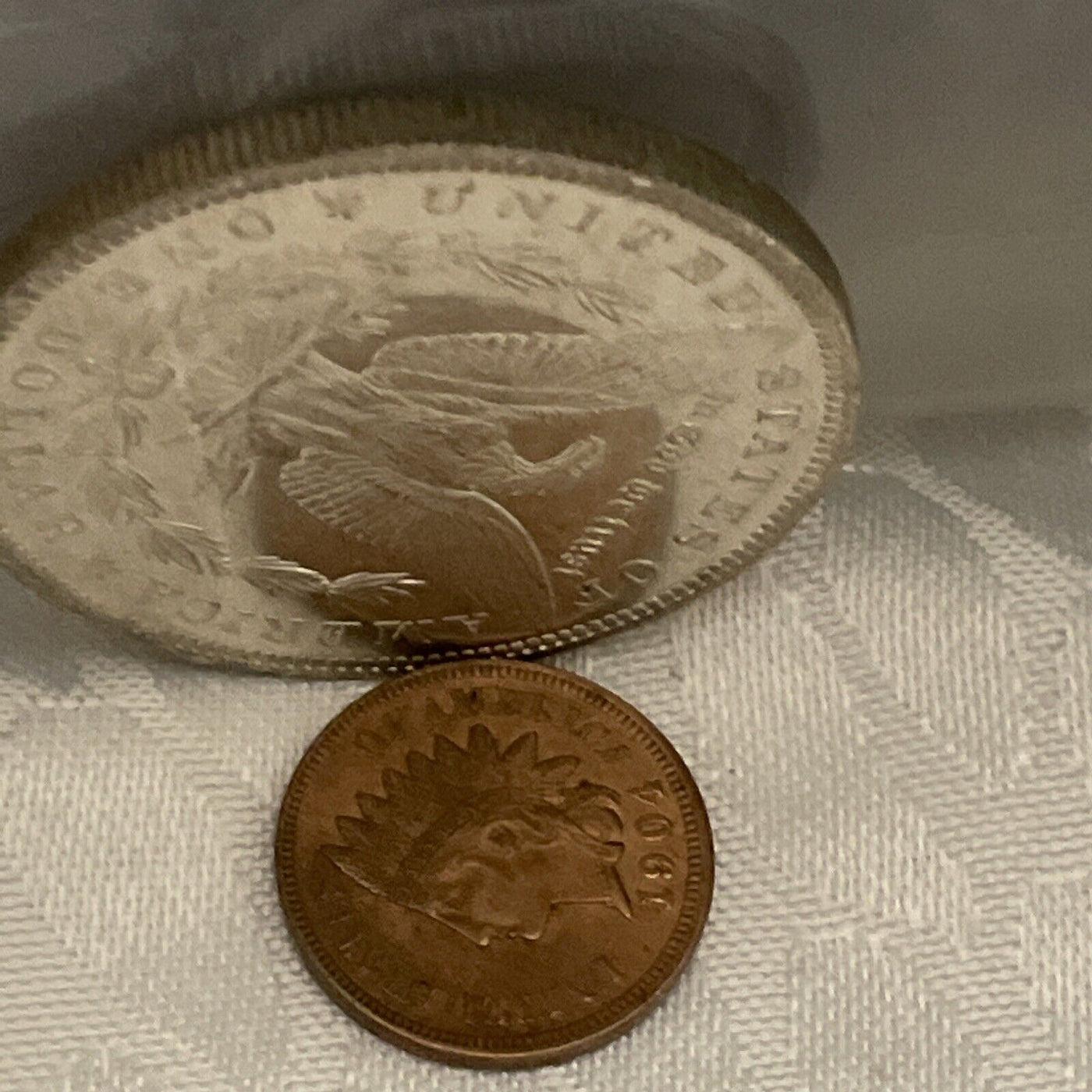 choice BU 1890 0 mirror proof like astounding coin!