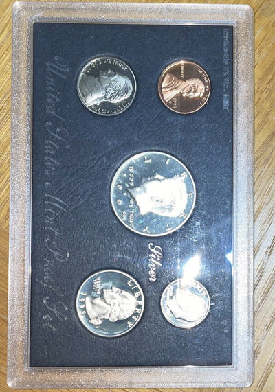 1995 US silver proof set scarce date with original box &certificate authenticity